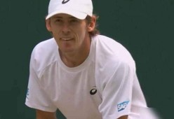 费德勒连续十场比赛得分超过重要助攻，瑞士队不断突破！观众掌声雷动的简单介绍-爱游戏资讯